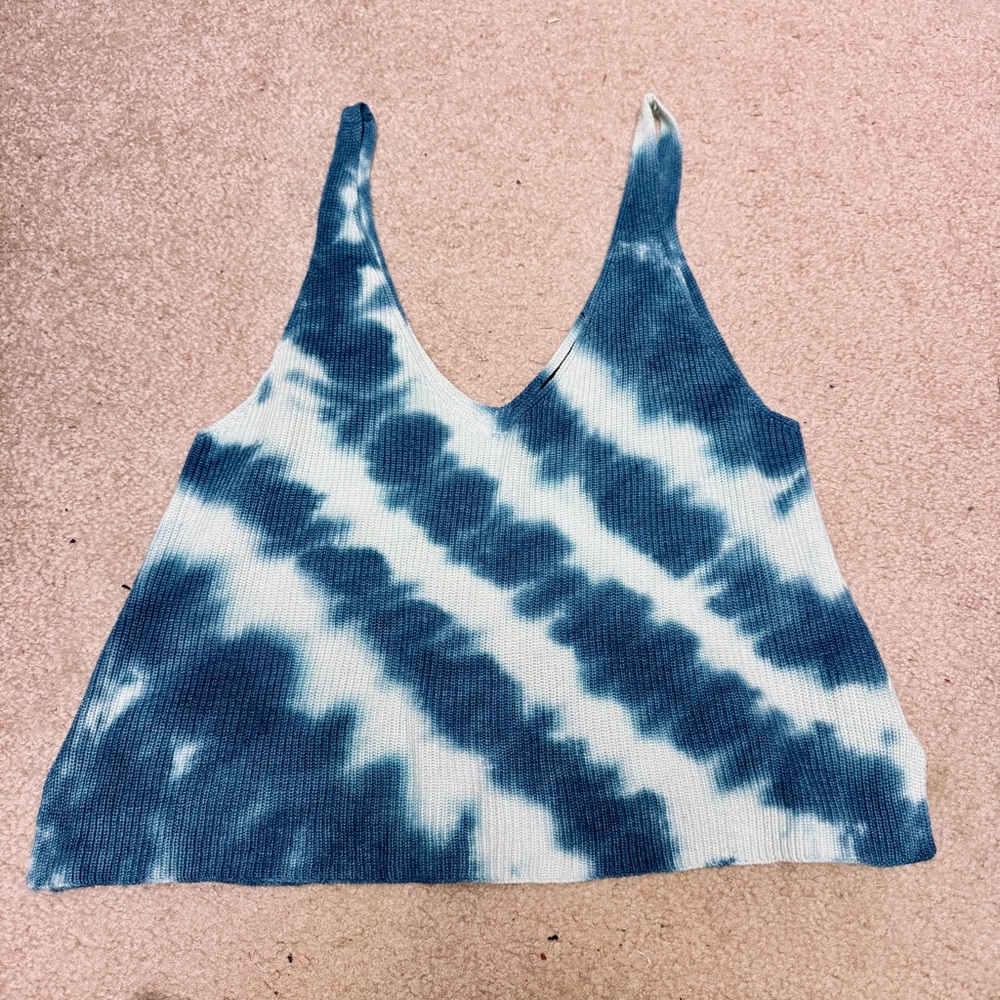 Forever 21 Blue and White Tie-Dye Tank Top